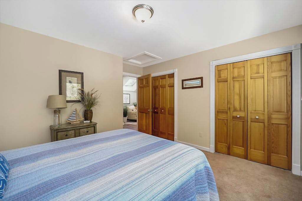 Photo of Bedroom in Maple City