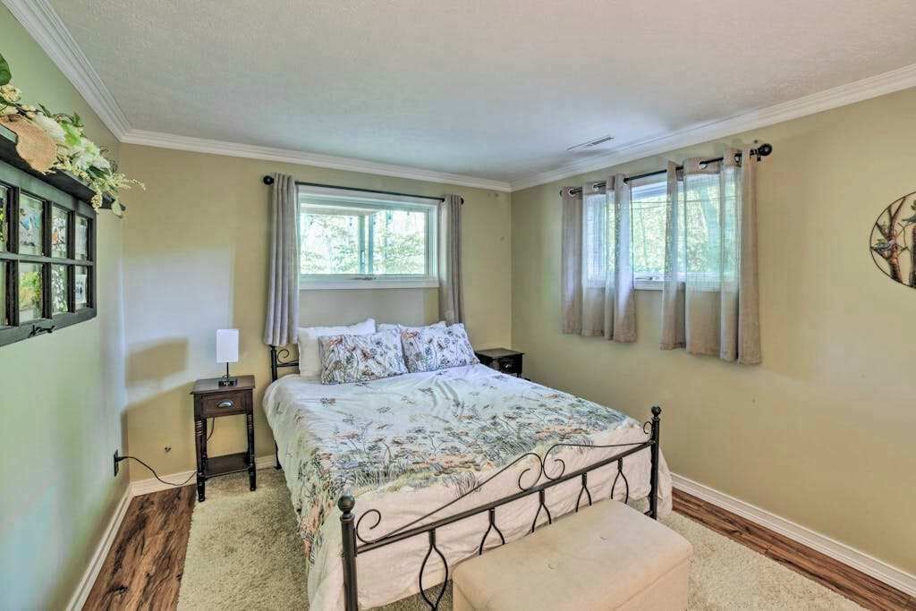Photo of Bedroom in Three Oaks