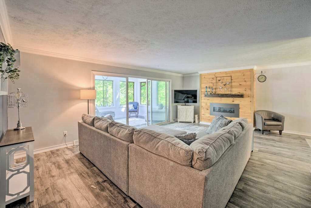 Photo of Livingroom in Three Oaks