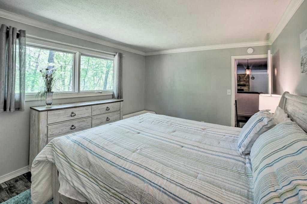 Photo of Bedroom in Three Oaks