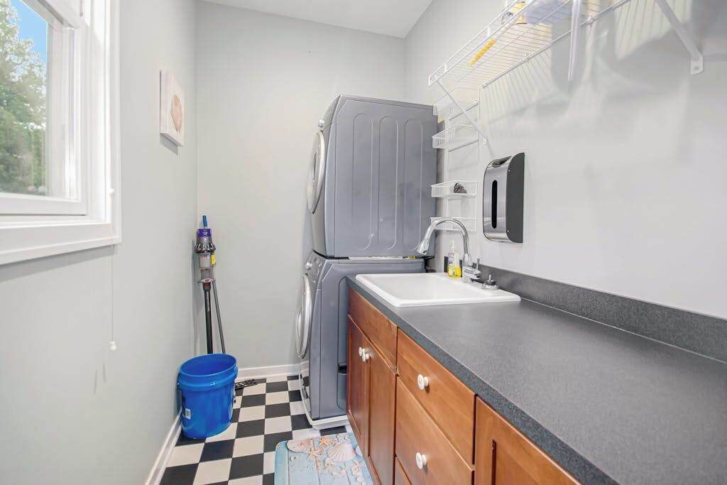 Photo of Bathroom in Glenn Haven Shores
