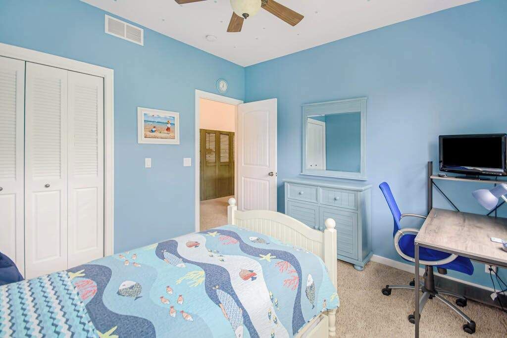 Photo of Bedroom in Glenn Haven Shores