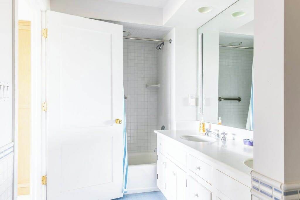 Photo of Bathroom in Shorewood-Tower Hills-Harbert