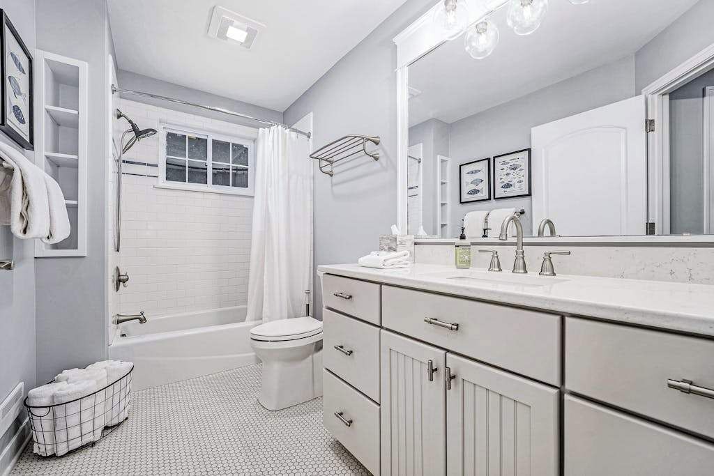Photo of Bathroom in Glenn Haven Shores