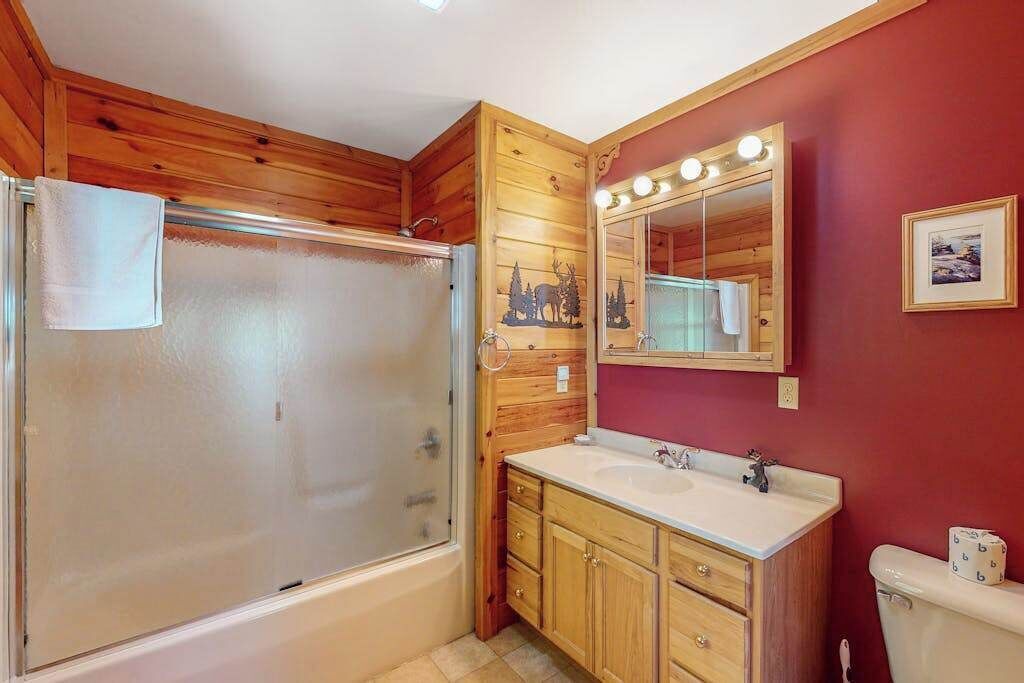 Photo of Bathroom in Empire