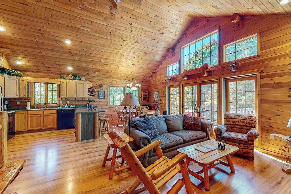 Photo of Livingroom in Empire