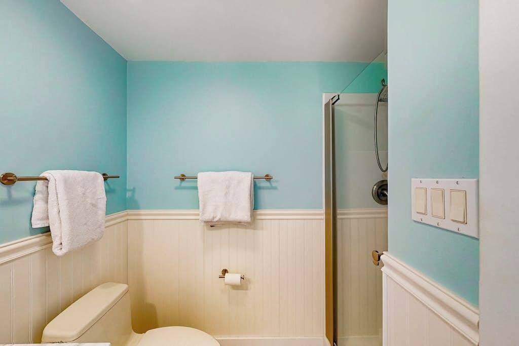 Photo of Bathroom in Heron Harbour Isle