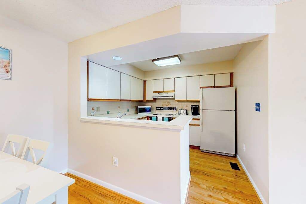 Photo of Kitchen in Heron Harbour Isle