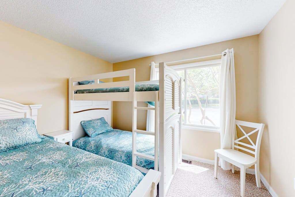 Photo of Bedroom in Heron Harbour Isle