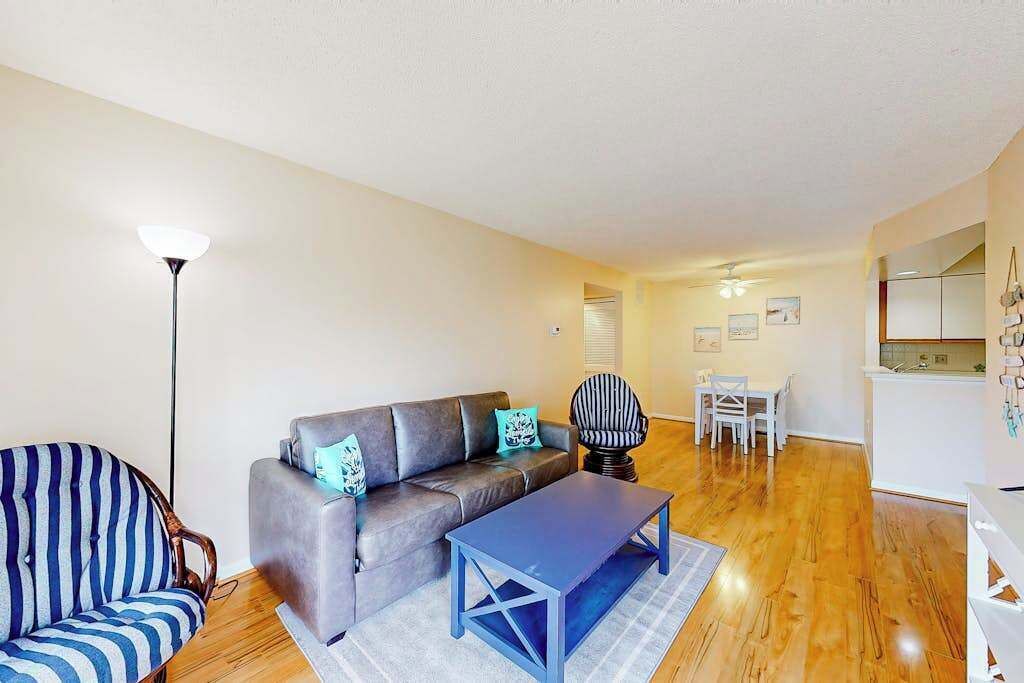 Photo of Livingroom in Heron Harbour Isle