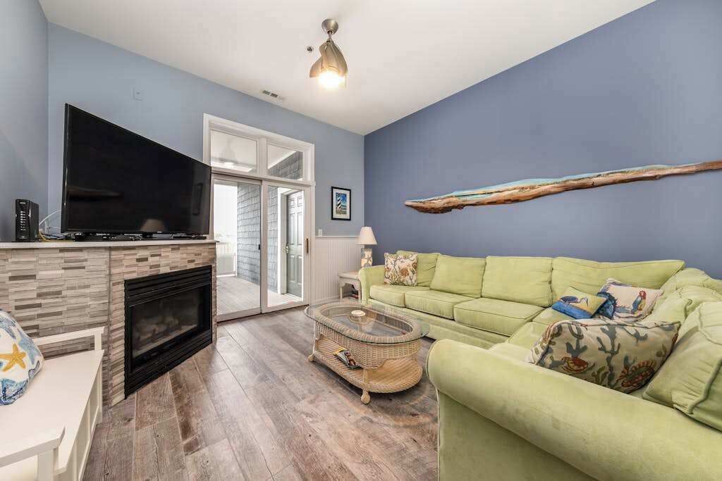 Photo of Livingroom in Heron Harbour Isle