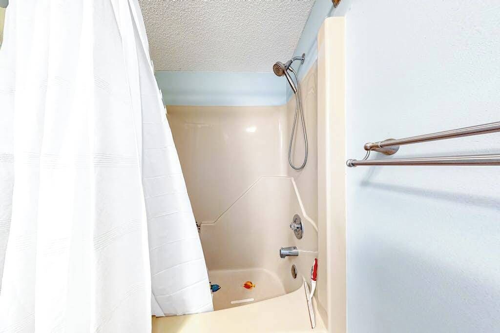 Photo of Bathroom in Heron Harbour Isle