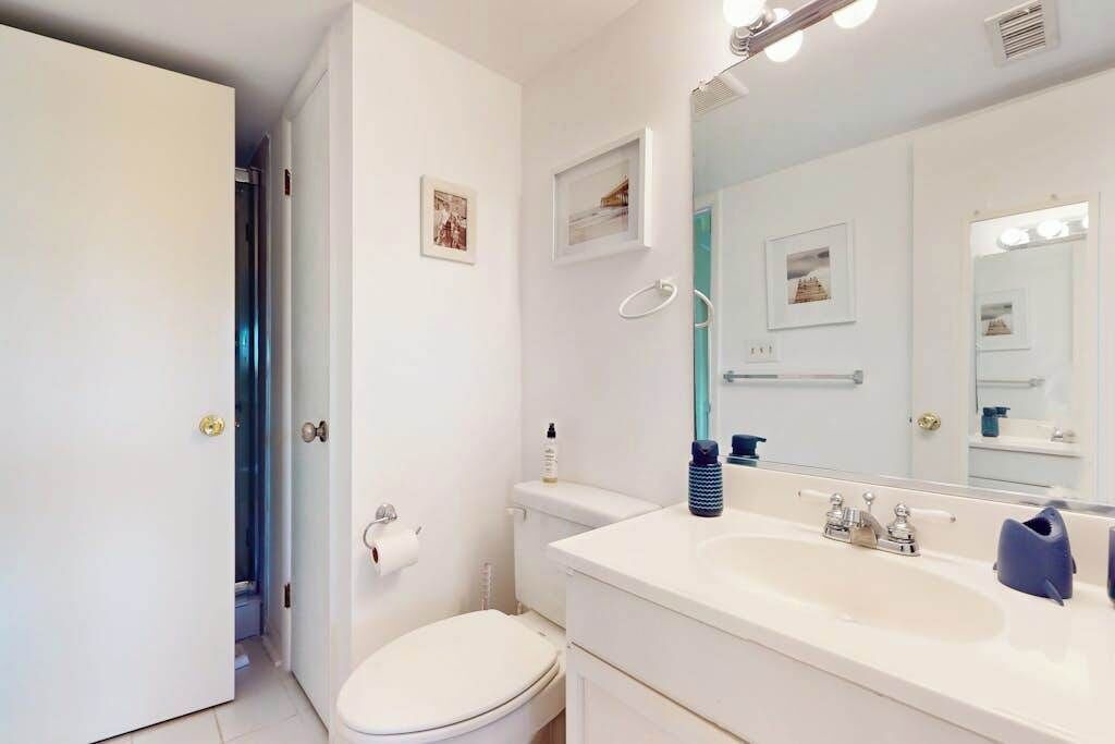 Photo of Bathroom in Heron Harbour Isle