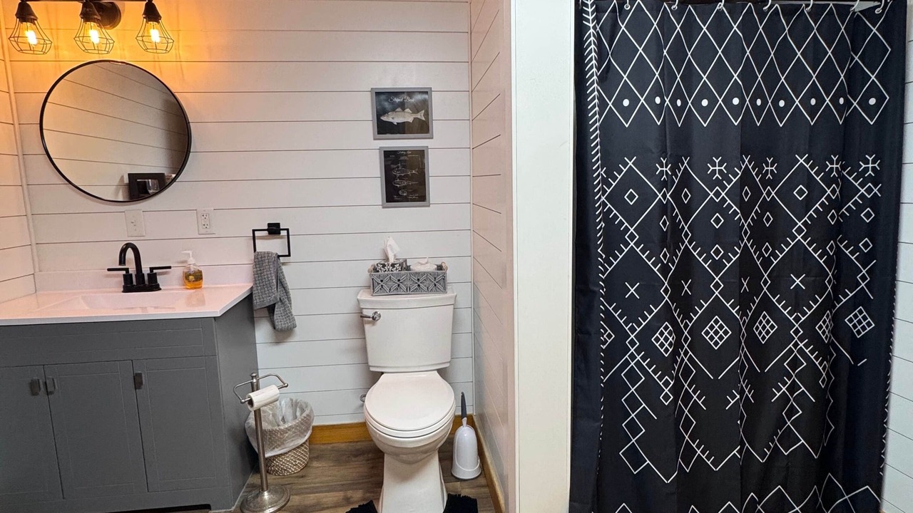 Photo of Bathroom in De Soto