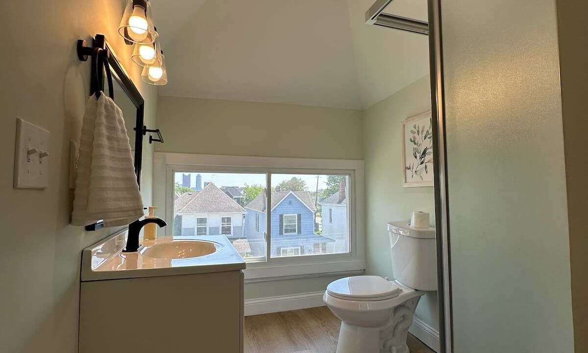 Photo of Bathroom in West Columbus