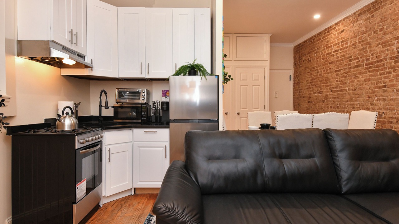 Photo of Livingroom in East Harlem