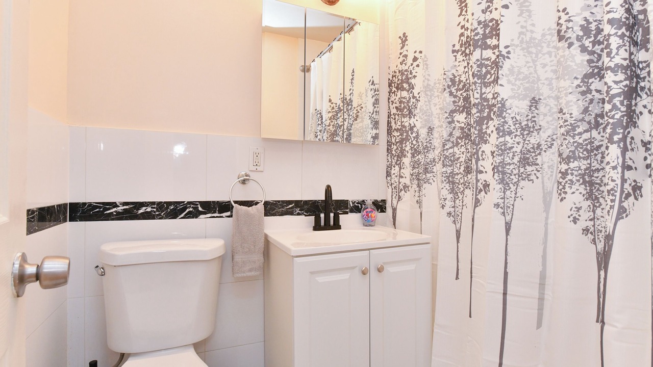 Photo of Bathroom in East Harlem