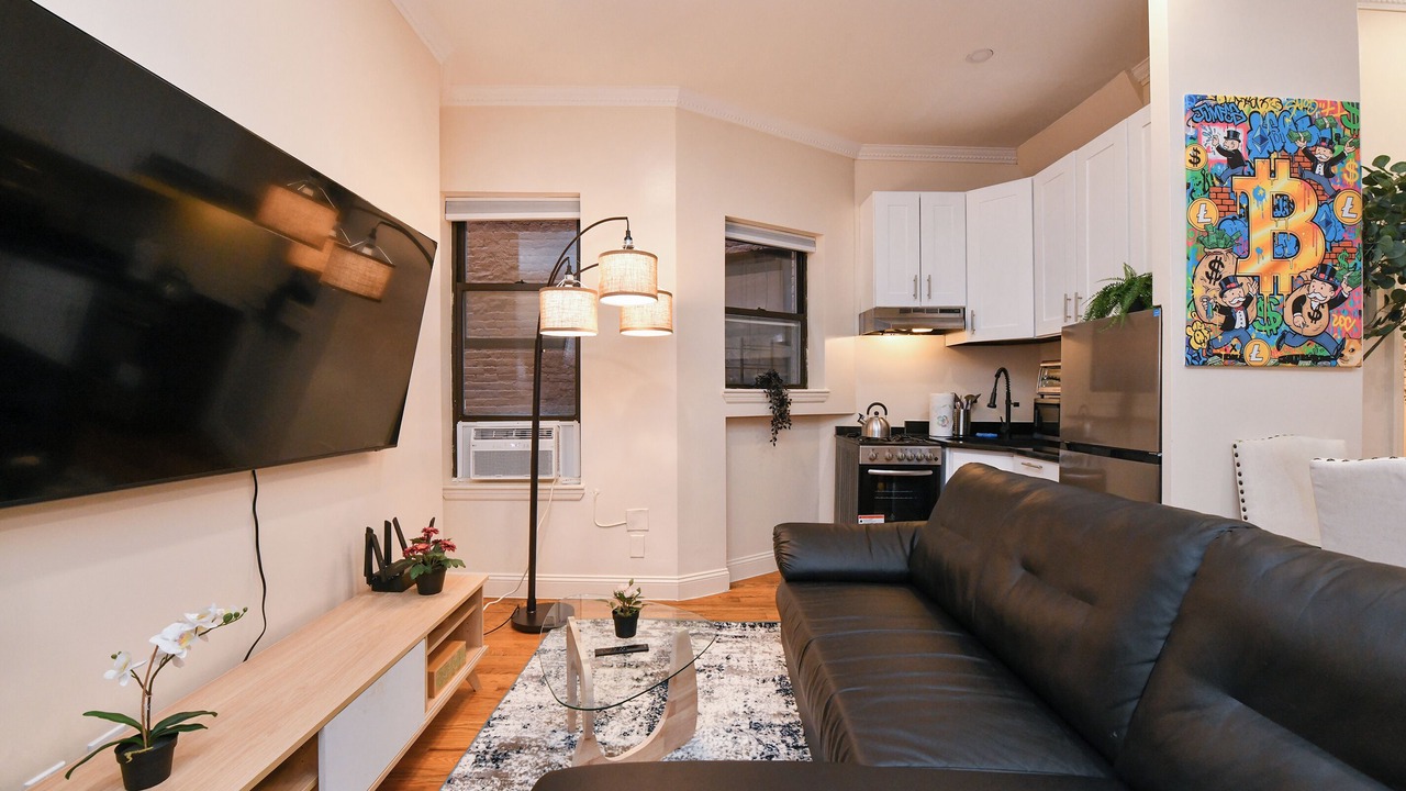 Photo of Livingroom in East Harlem
