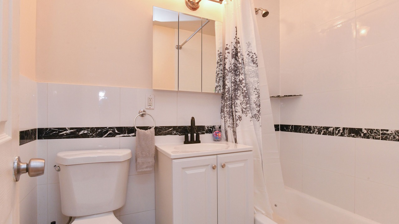 Photo of Bathroom in East Harlem
