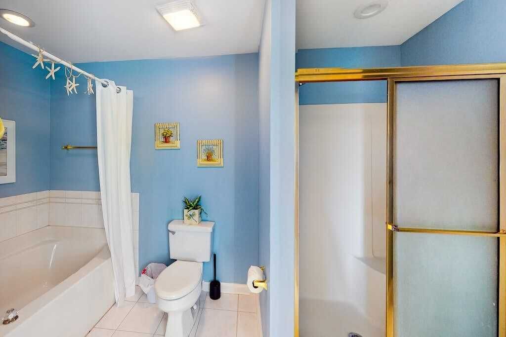 Photo of Bathroom in Heron Harbour Isle