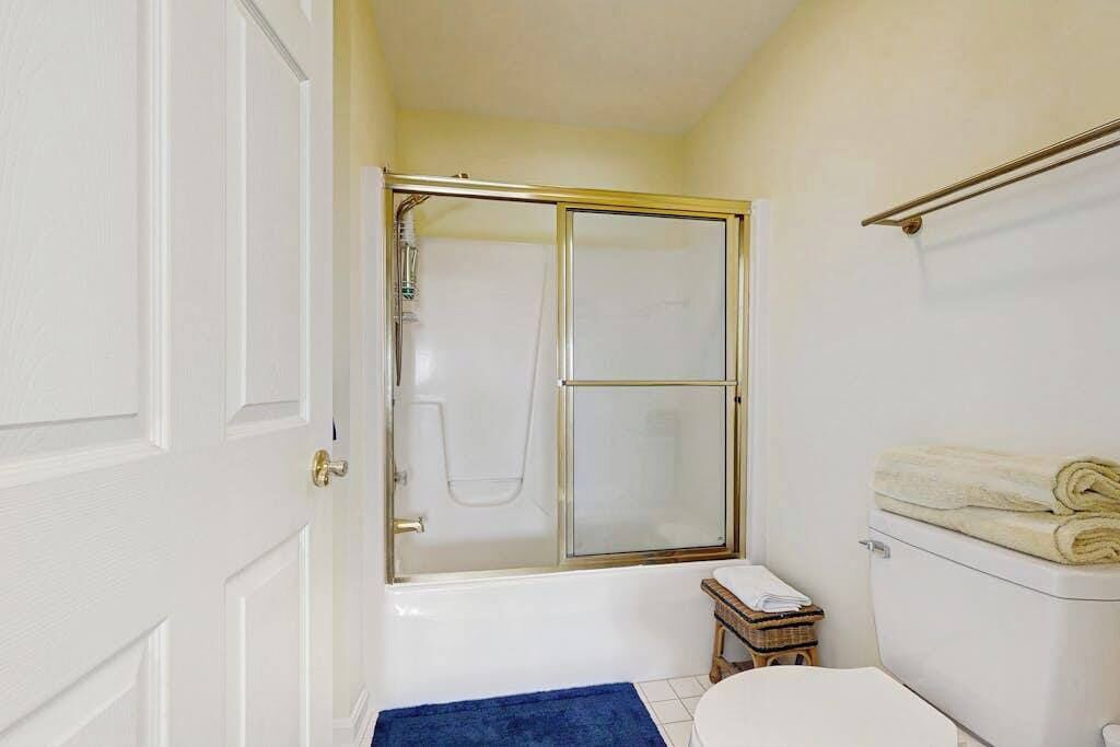 Photo of Bathroom in Heron Harbour Isle
