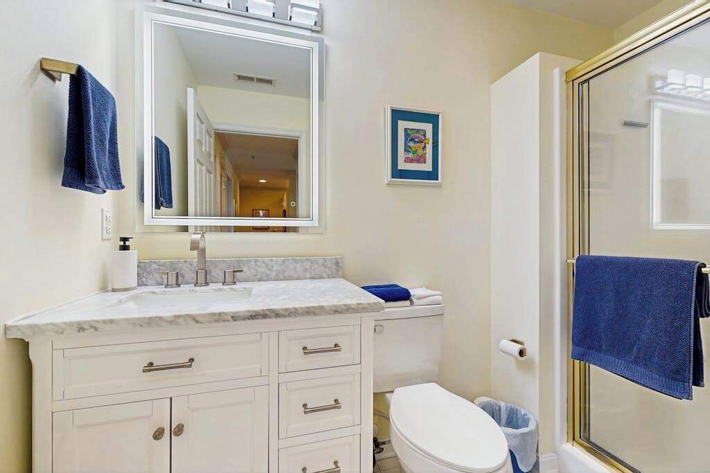 Photo of Bathroom in Heron Harbour Isle