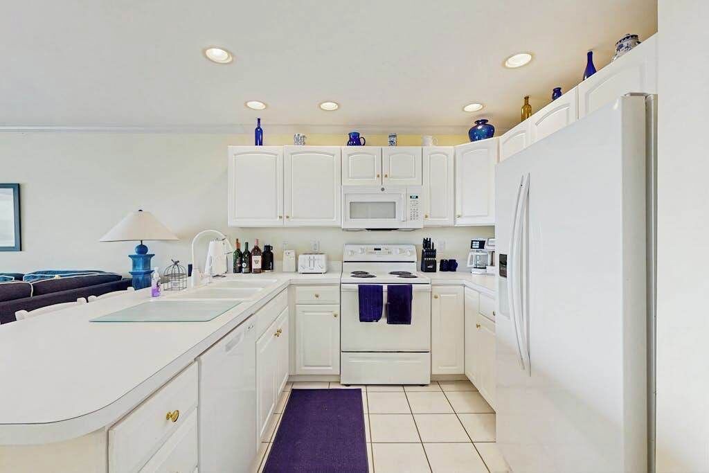 Photo of Kitchen in Heron Harbour Isle