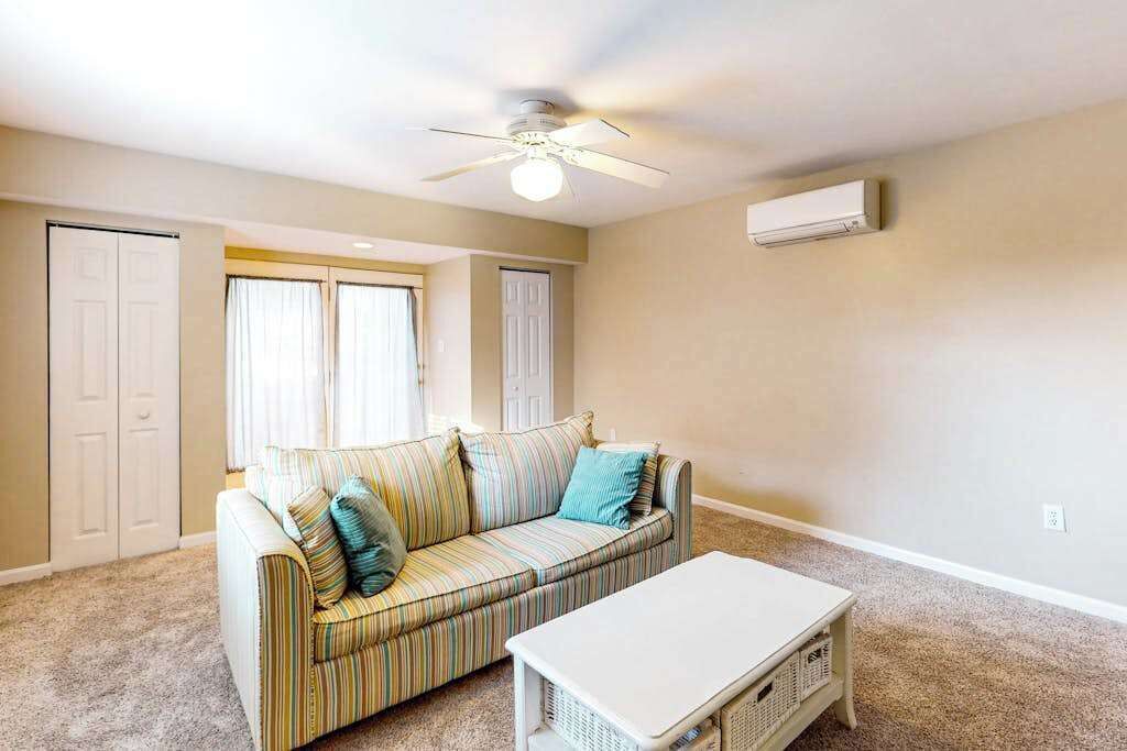 Photo of Livingroom in Ocean Pines
