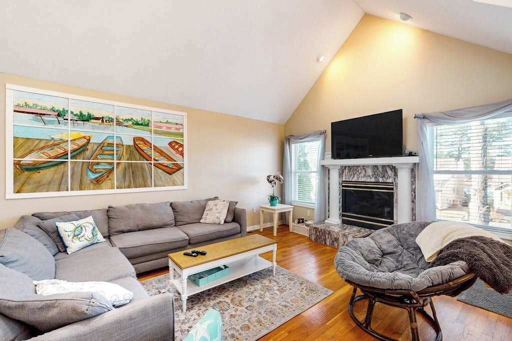 Photo of Livingroom in Ocean Pines