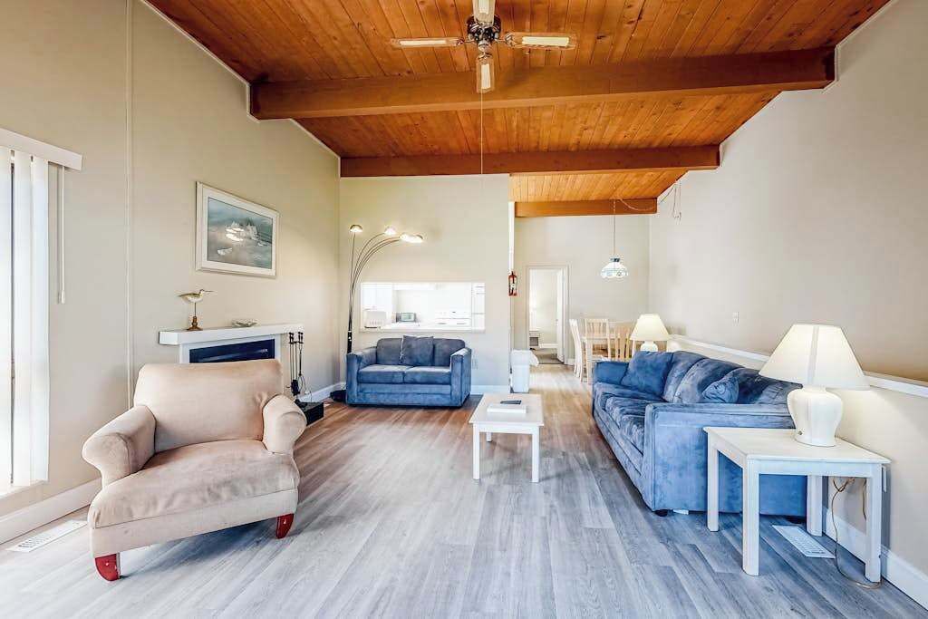 Photo of Livingroom in Ocean Pines