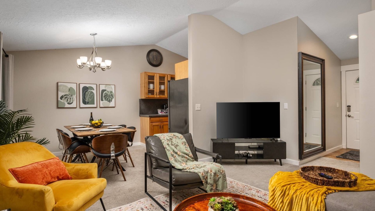 Photo of Livingroom in Sherwood - Tualatin South