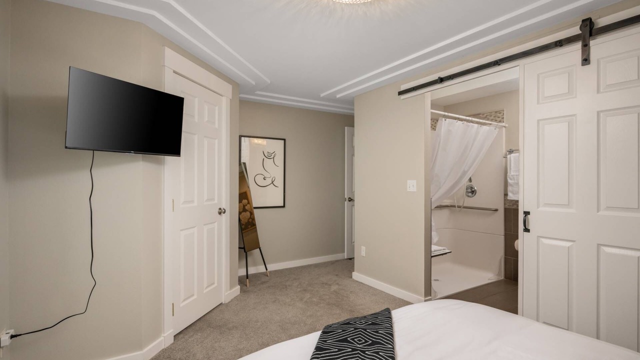 Photo of Bedroom in Sherwood - Tualatin South