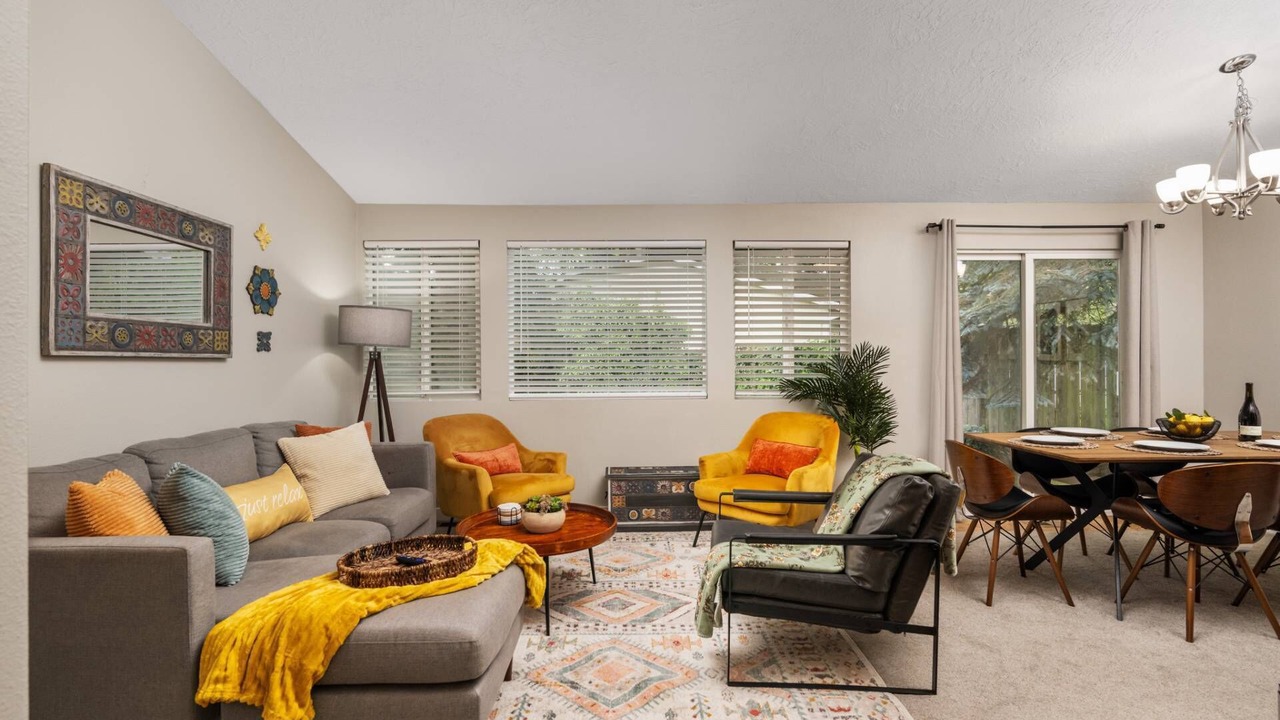 Photo of Livingroom in Sherwood - Tualatin South