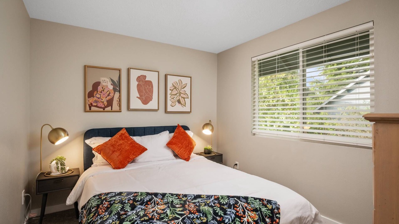 Photo of Bedroom in Sherwood - Tualatin South