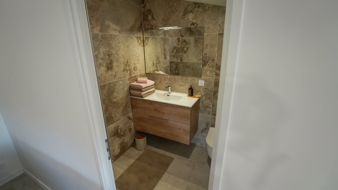Photo of Bathroom in Veyre-Monton