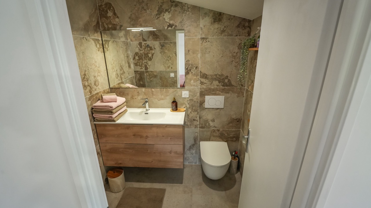 Photo of Bathroom in Veyre-Monton