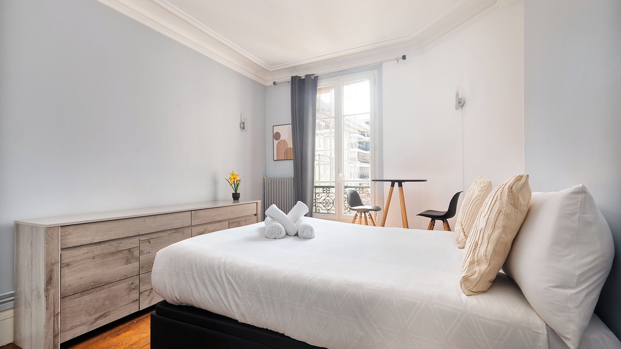 Photo of Bedroom in Clichy