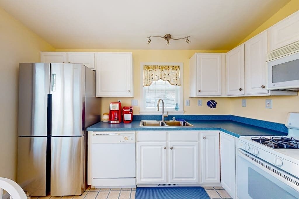 Photo of Kitchen in Assateague Pointe