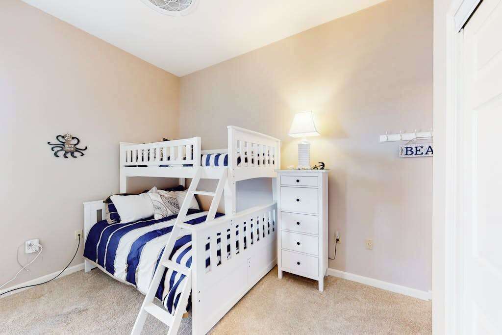 Photo of Bedroom in Heron Harbour Isle
