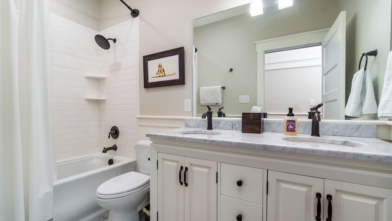 Photo of Bathroom in Oriental