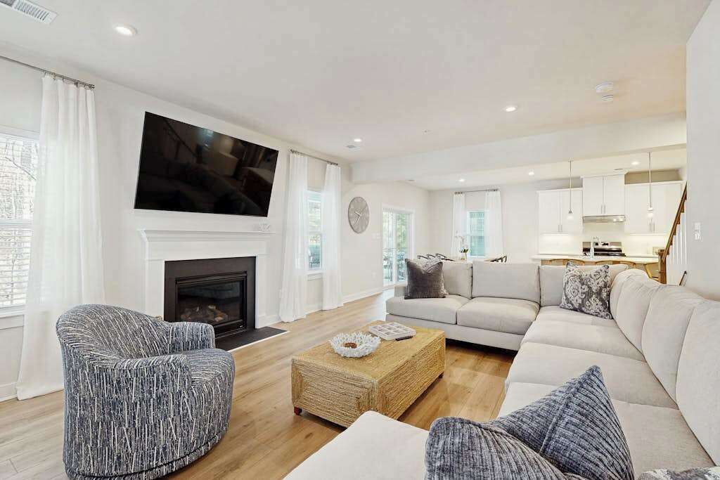 Photo of Livingroom in Bayside