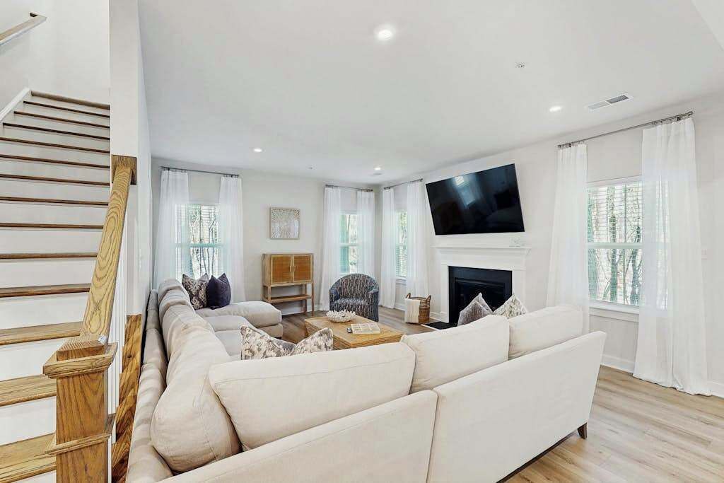 Photo of Livingroom in Bayside