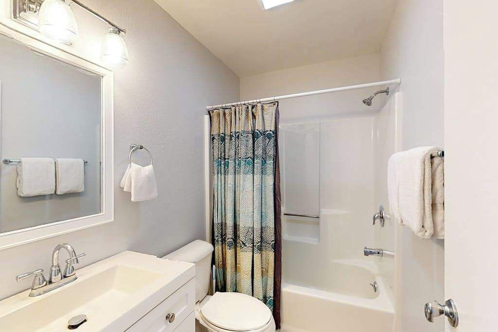 Photo of Bathroom in Caine Woods