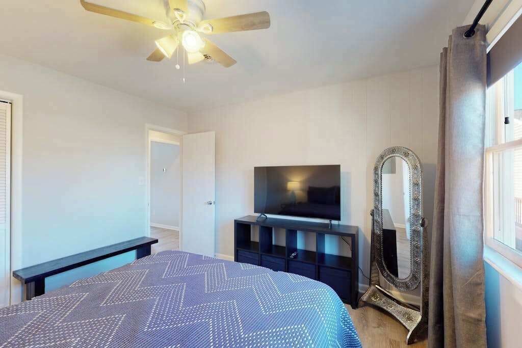Photo of Bedroom in Caine Woods