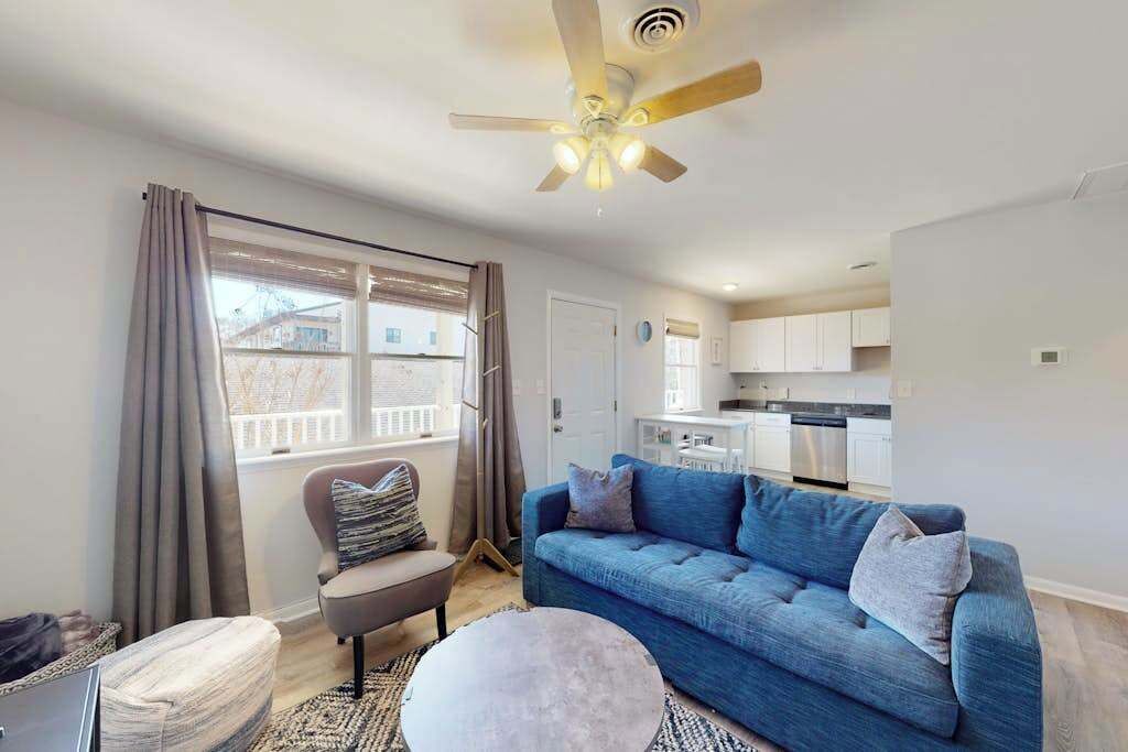 Photo of Livingroom in Caine Woods