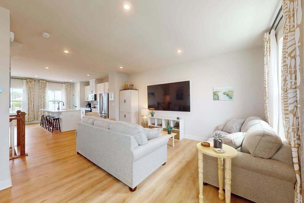 Photo of Livingroom in Bayside