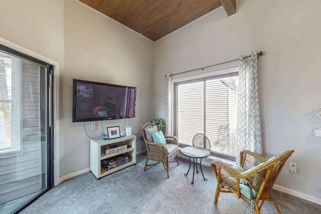 Photo of Livingroom in Ocean Pines