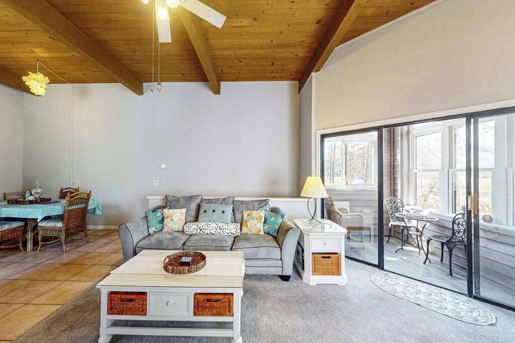 Photo of Livingroom in Ocean Pines
