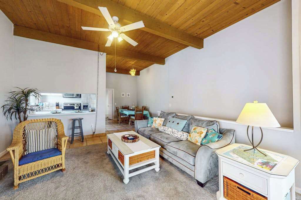 Photo of Livingroom in Ocean Pines