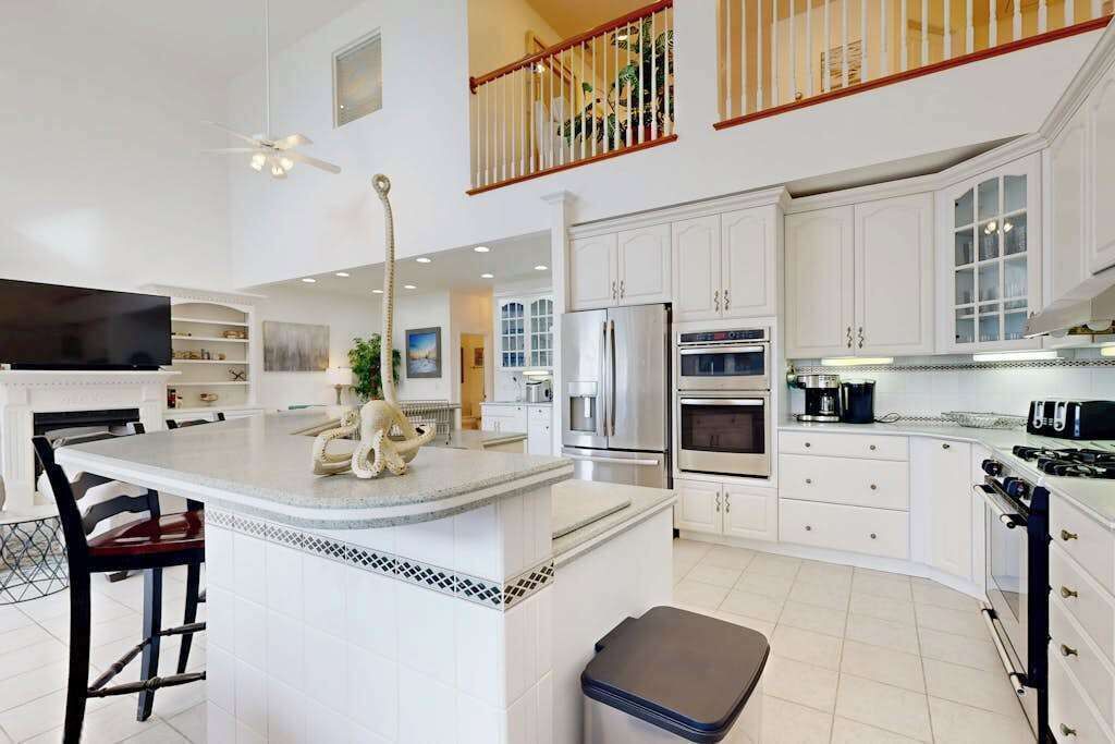 Photo of Kitchen in Heron Harbour Isle